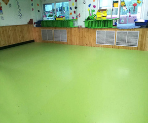幼儿园塑胶地板