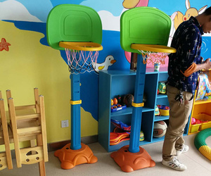 儿童篮球架